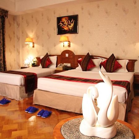 Excel Treasure Hotel Янгон Экстерьер фото